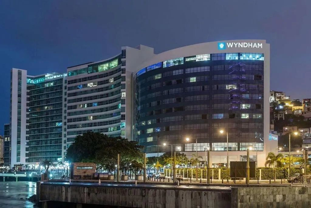 Ecusuites Family Riverfront 1 Best View Santa Ana Airport Guayaquil 0*,