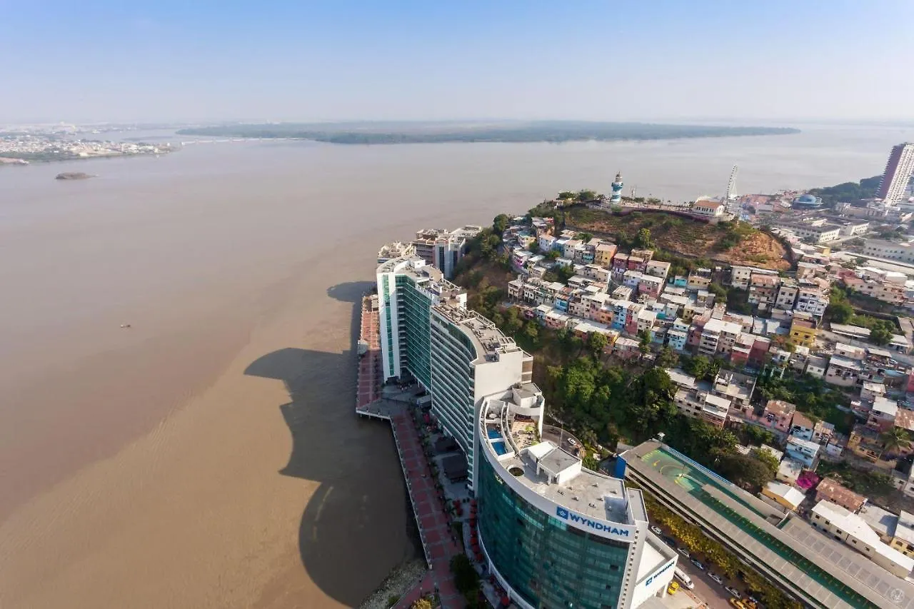 Ecusuites Family Riverfront 1 Best View Santa Ana Airport Guayaquil