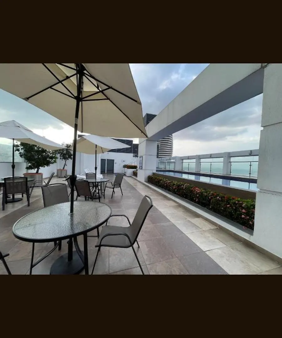 Ecusuites Family Riverfront 1 Best View Santa Ana Airport Guayaquil